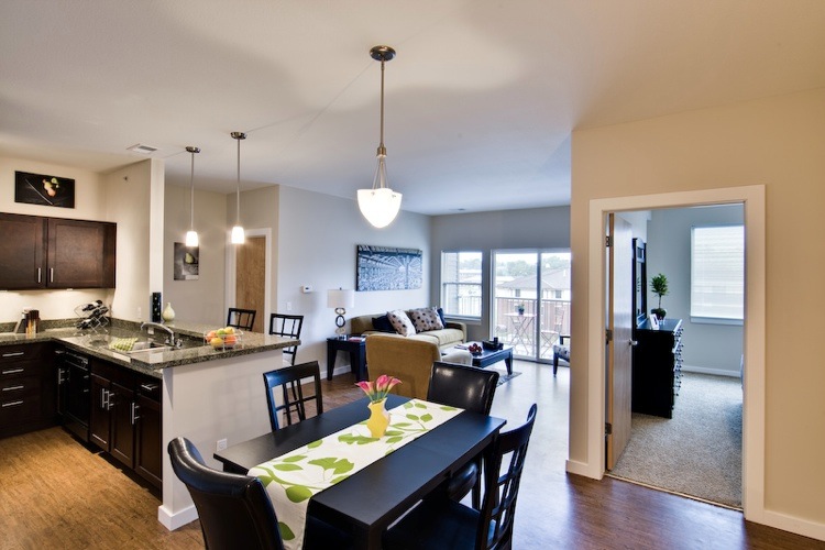 Pinhook Flats at Aksarben Village | Luxury Omaha Apartments